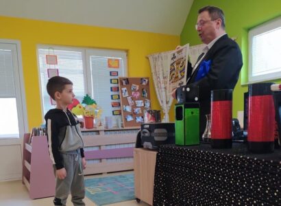 Мађионичар Оскар у нашем вртићу Мађионичар Оскар у нашем вртићу